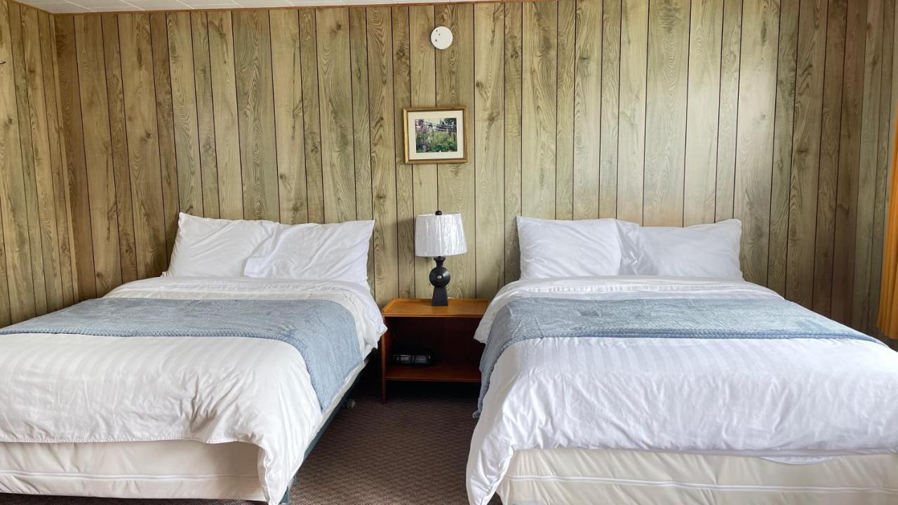 Rachel'S Motel And Cottages Surrey Екстериор снимка