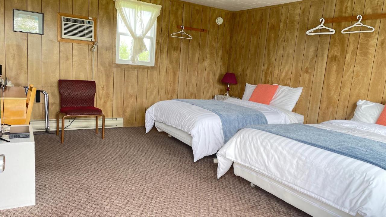 Rachel'S Motel And Cottages Surrey Екстериор снимка